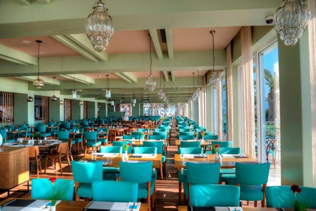 Le Bleu Hotel