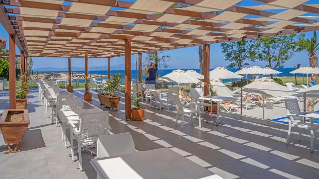 Le Bleu Hotel