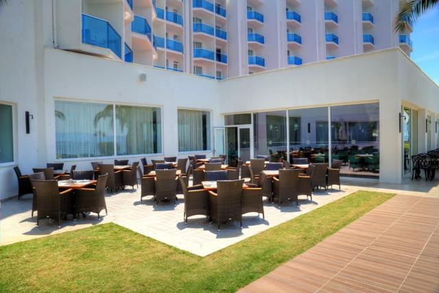 Le Bleu Hotel