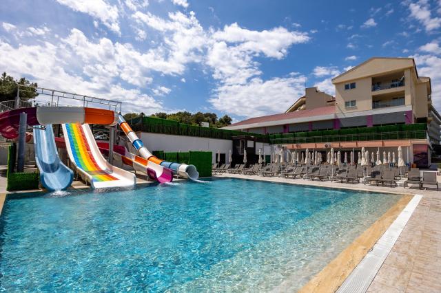 Ramada Hotel & Suites Kusadasi