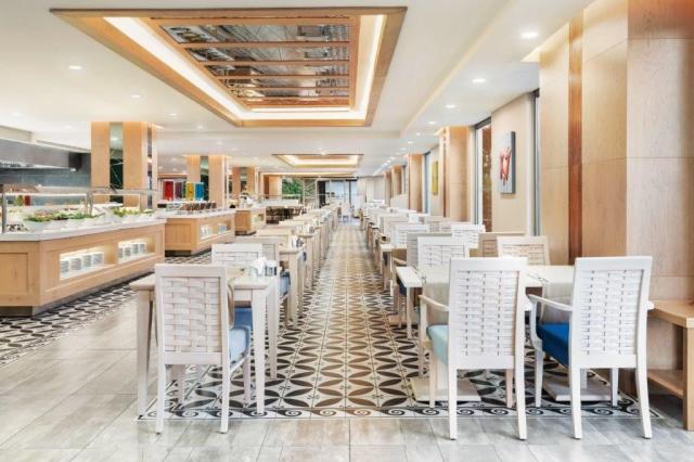 Ramada Hotel & Suites Kusadasi