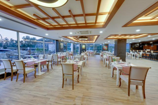 Ramada Hotel & Suites Kusadasi