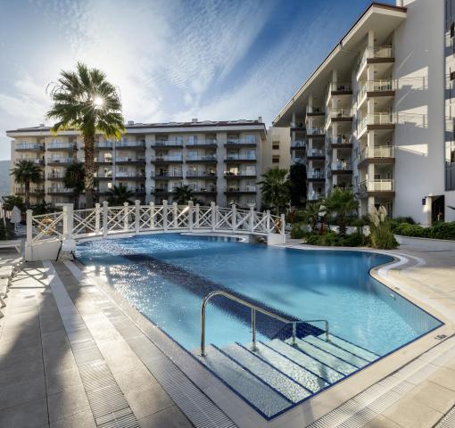 Ramada Hotel & Suites Kusadasi