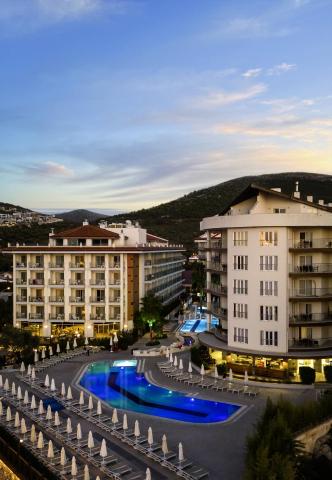 Ramada Hotel & Suites Kusadasi