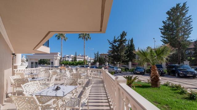 Numa Club Side