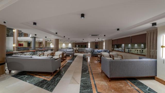 Numa Club Side