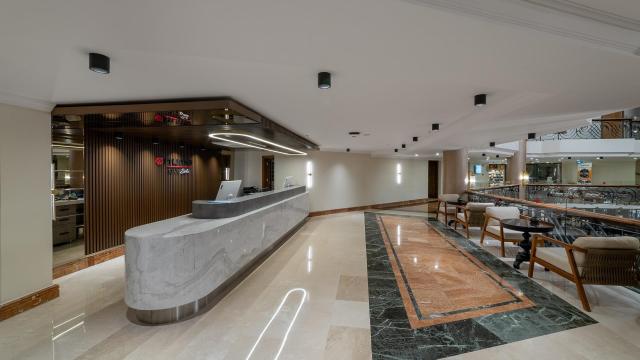 Numa Club Side