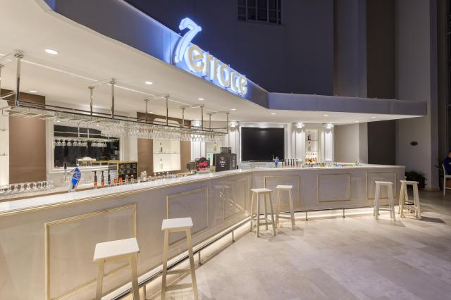 Seven Seas Hotel Blue