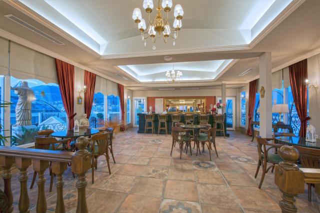 Antique Roman Palace Hotel