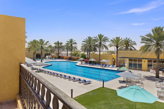 Al Hamra Beach & Golf Resort