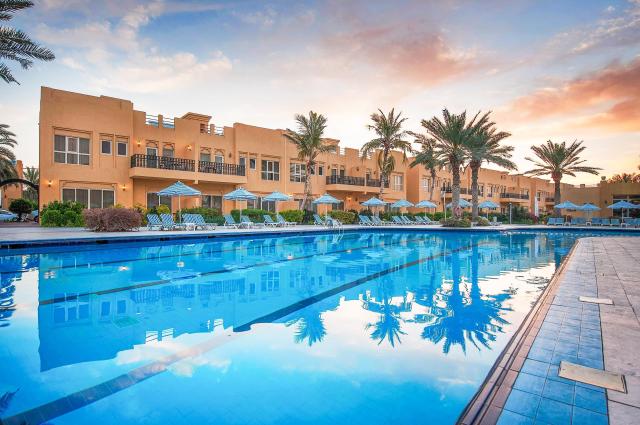 Al Hamra Beach & Golf Resort