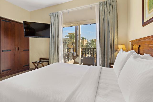 Al Hamra Beach & Golf Resort