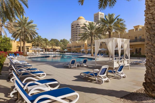 Al Hamra Beach & Golf Resort