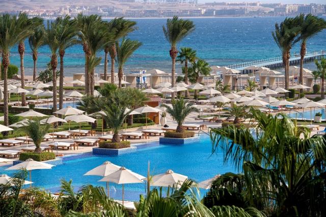 Premier Le Reve Hotel