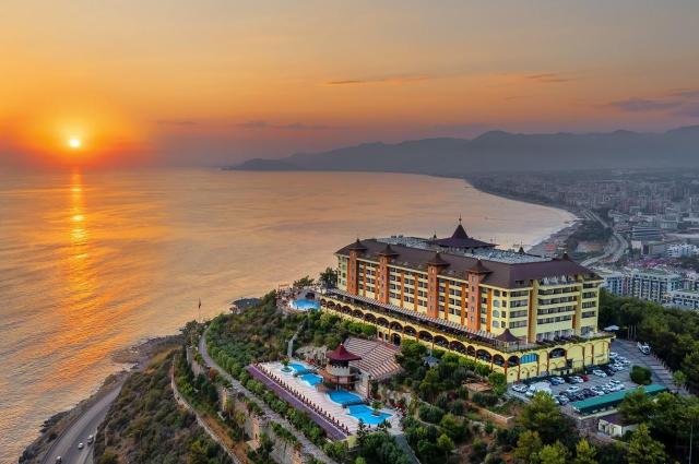 Utopia World Hotel