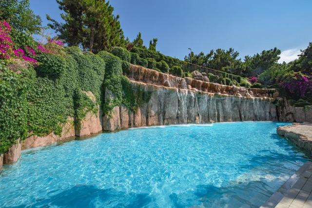 Utopia World Hotel