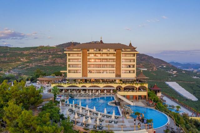 Utopia World Hotel