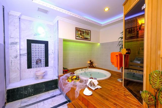 Utopia World Hotel