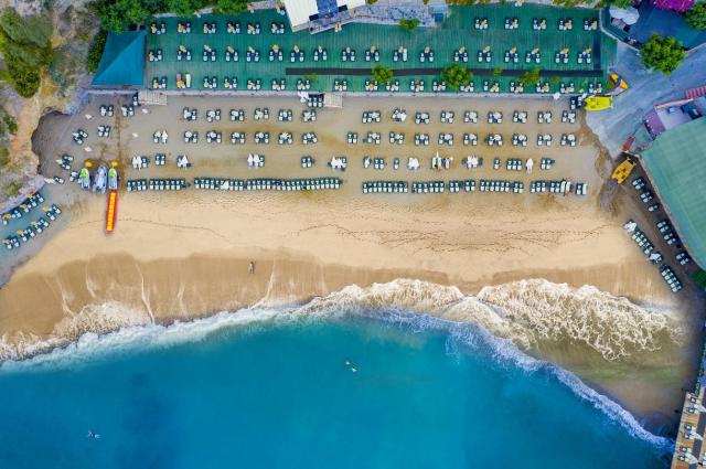 Utopia World Hotel