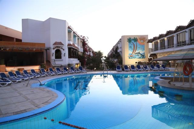 Minamark Beach Resort	