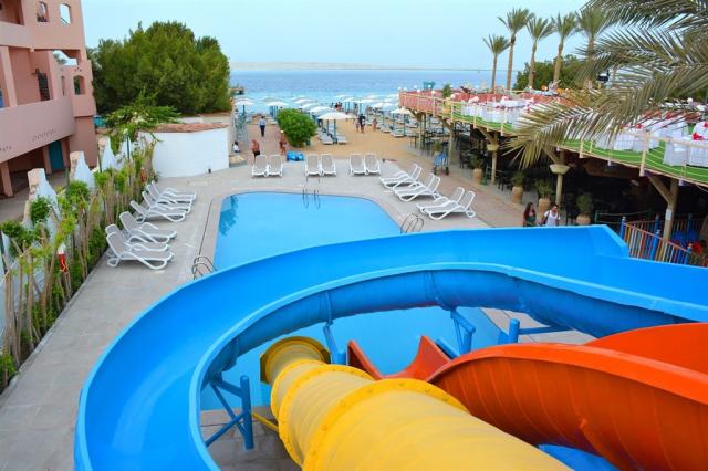 Minamark Beach Resort	
