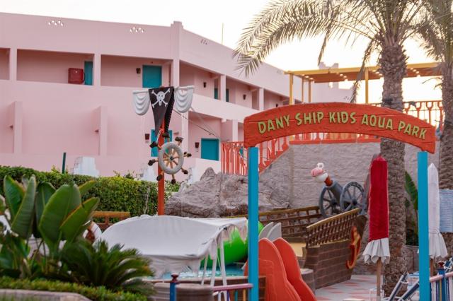 Minamark Beach Resort	