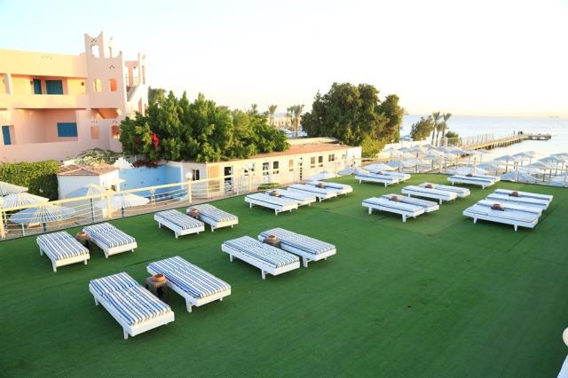 Minamark Beach Resort	