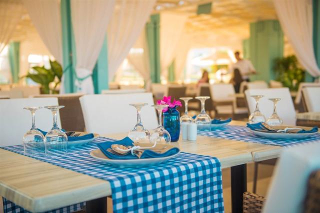 Posh Club by Sunrise Crystal Bay Resort