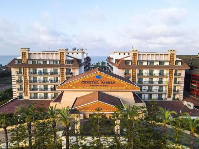 Crystal Hotels Family Resort & Spa 