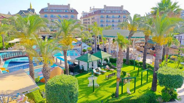 Crystal Hotels Family Resort & Spa 