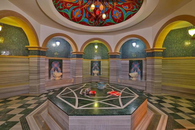 Crystal Hotels Family Resort & Spa 