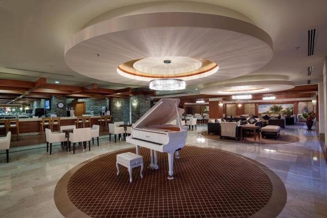 Crystal Hotels Family Resort & Spa 