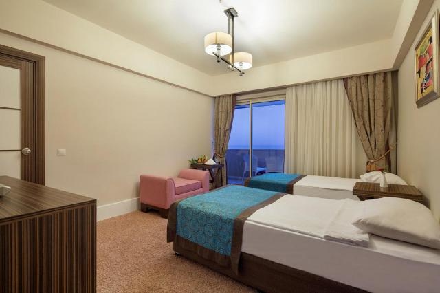 Crystal Hotels Family Resort & Spa 