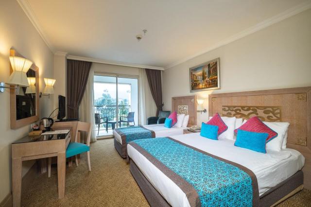 Crystal Hotels De Luxe Resort & Spa 