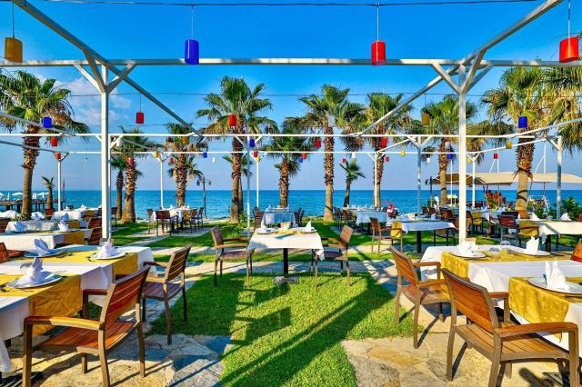 Crystal Flora Beach Resort