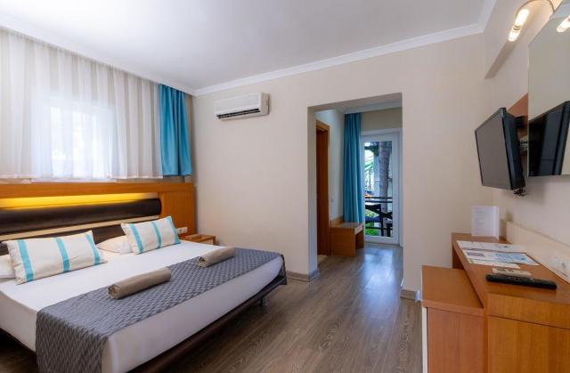 Crystal Flora Beach Resort
