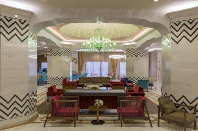 Royal Taj Mahal
