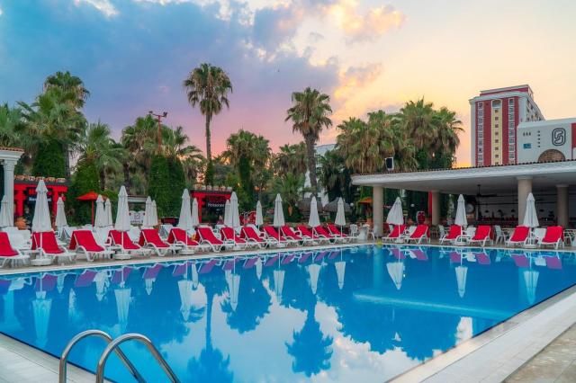 Club Hotel Sera