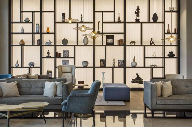 Achantus & Cennet Barut Collection