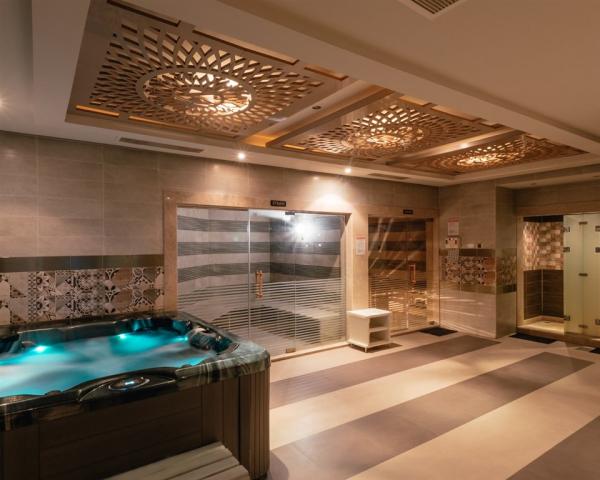 AMC Royal Hotel & Spa