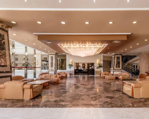 AMC Royal Hotel & Spa
