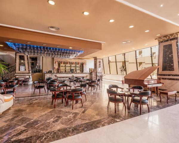 AMC Royal Hotel & Spa