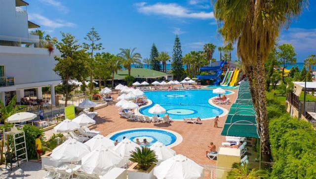 Holiday Park Resort Hotel