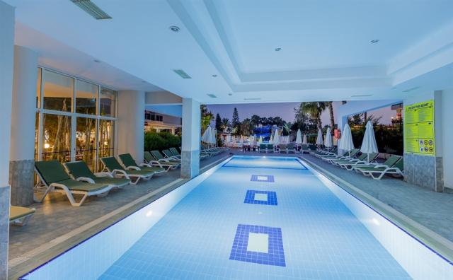 Holiday Park Resort Hotel