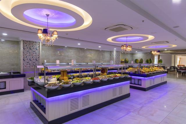 Holiday Park Resort Hotel