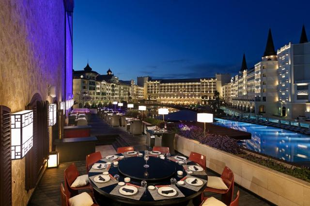 Titanic Mardan Palace