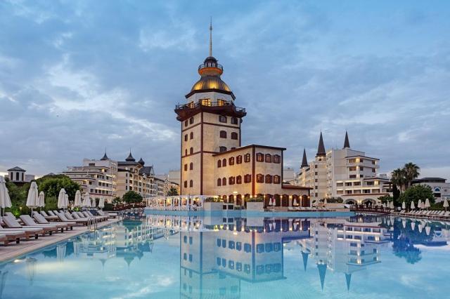 Titanic Mardan Palace