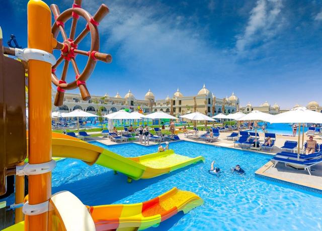 Titanic Royal Resort