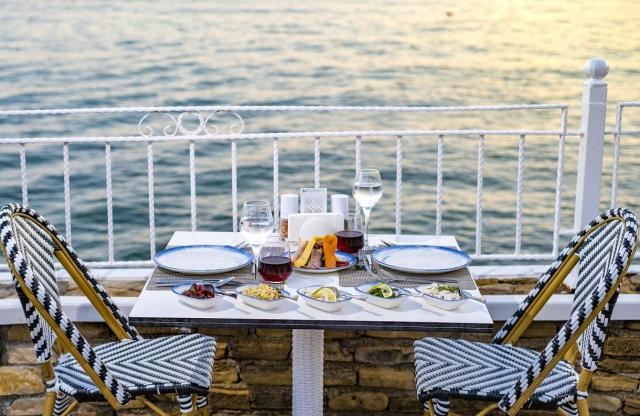 Utopia Beach Club