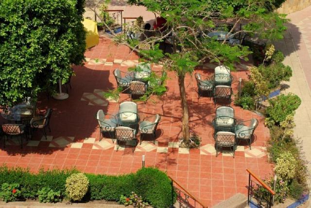 Pyramids Park Resort - Nílusi hajóút - Ali Baba Palace